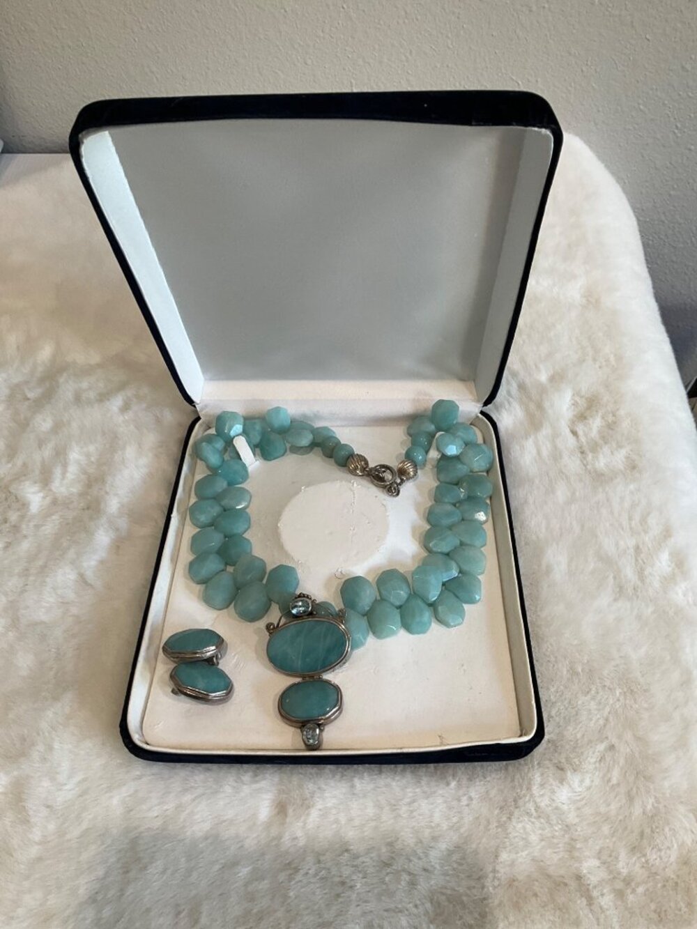 Vintage Chunky Gemstone Necklace & Earring Set With Silver Accents - Picture 6 of 6